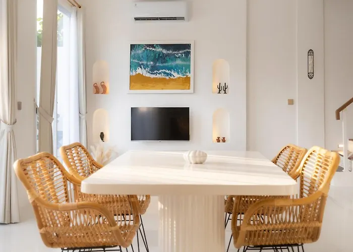 Grega Mykonos, 2br Walking To Padang Padang Villa *