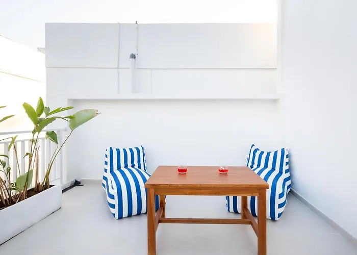 Villa Grega Mykonos, 2br Walking To Padang Padang