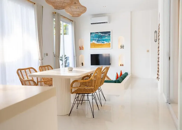 Grega Mykonos, 2br Walking To Padang Padang Villa *