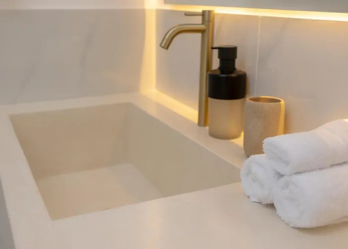 Villa Grega Mykonos, 2br Walking To Padang Padang *